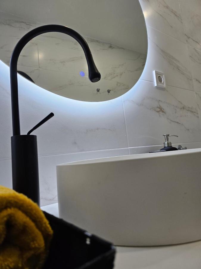 Adriva Apartamento-Loft Imperial Centro Wifi บายาโดลิด ภายนอก รูปภาพ